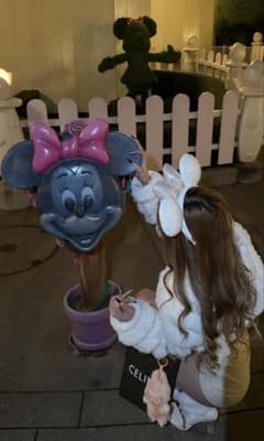 ホワイト フェイクファーのサムネイル