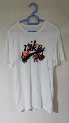 NIKE　SB 花柄Tシャツ　Lのサムネイル