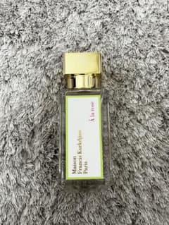 Maison Francis Kurkdjian À la rose 香水のサムネイル
