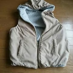 ローリーズファームのリバーシブルベストのサムネイル