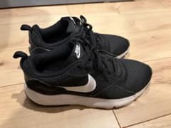NIKE スニーカーのサムネイル