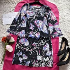 EMILIO PUCCI プッチ柄ワンピース 蝶々 ブラック 長袖 膝丈 - メルカリ