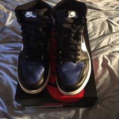 専用　Nike Air Jordan1 RoyalToe(555081-041)のサムネイル
