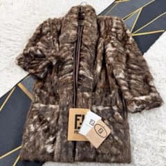 極美品【定価280万】FENDI コート 本毛皮 XL相当 AA422 極美品【定価280万】FENDI コート 本毛皮 XL相当 AA422 - メルカリ