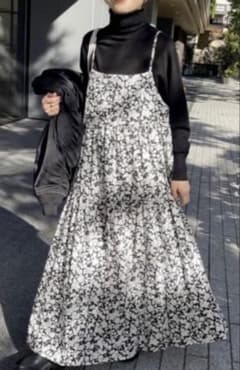 Spick &span 新品タグ付き 花柄キャミワンピース マキシ丈のサムネイル
