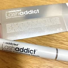 Lash addict     まつ毛美容液　　最終値下げ❗️❗️のサムネイル