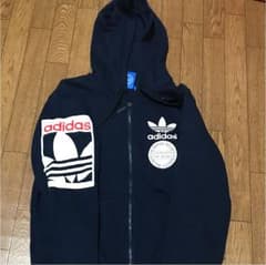 adidas パーカーのサムネイル