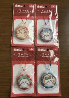 ちいかわ 缶バッジ&カバーセット コンプリートのサムネイル