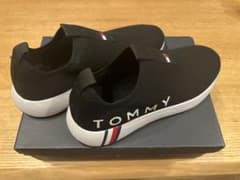 TOMMY HILFIGER ブラック スリッポンのサムネイル