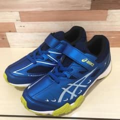 アシックス スニーカーのサムネイル
