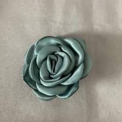 ブルーグリーン 花モチーフ ブローチ コサージュのサムネイル