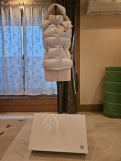 MONCLER ダウンベスト ホワイトのサムネイル