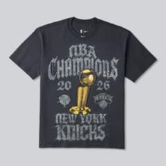 Nike NBA New York Knicks Champions Tシャツのサムネイル