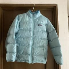 Patagonia キッズ、レディース ダウンジャケット ライトブルーのサムネイル
