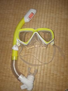 子ども用シュノーケルのサムネイル
