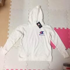 タグ付き未使用！チャンピオン♡パーカートレーナーのサムネイル