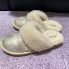 Ugg スリッパ　コケット　ゴールドのサムネイル