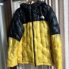 THE NORTH FACE ダウンジャケット イエロー ブラックのサムネイル