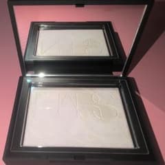 新品 NARS ライトリフレクティングプリズマティックパウダー 04852のサムネイル