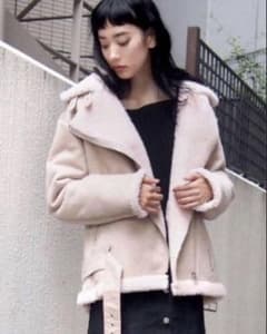 EMODA エモダ　ムートンコート　アウターのサムネイル