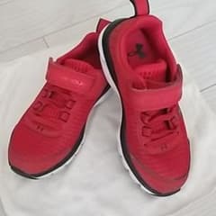 アンダーアーマー★ スニーカーkids17cmのサムネイル