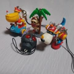 ファミリーマート限定ヤッターマンつながるフィギュアストラップ 4種