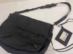 BALENCIAGA ショルダーバッグ ブラックのサムネイル