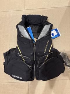 シマノ　フローティングベスト　ネクサスリミテッドプロ　Mサイズ　VF-130W シマノ ネクサス フローティングベスト VF-120W (ライフ