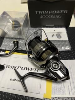 シマノ 24 ツインパワー 4000MHG と夢屋ラウンド型パワーハンドルノブ