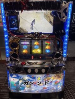 引き取り歓迎】パチスロ 実機 ガン×ソード - メルカリ