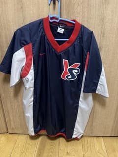 ヤクルト NIKE 半袖Vジャン - メルカリ