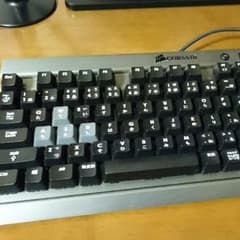 赤軸 CORSAIR Vengence K65 ゲーミングキーボードのサムネイル