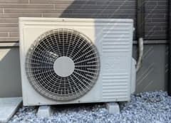 日立ルームエアコン室外機　白くまくん2017年製　14畳用　200Vのサムネイル