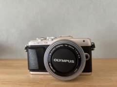美品【OLYMPUS PEN Lite 】E-PL7 ミラーレス一眼 ブラックのサムネイル