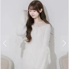 pium ピウム リボンテープフェザーニットワンピース ホワイト - メルカリ