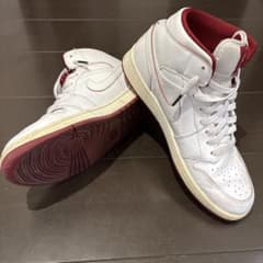 Air Jordan 1 ホワイト/バーガンディ ハイカットのサムネイル