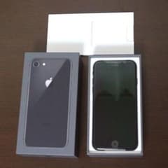 iPhone 8 simロック解除済 64GB スペースグレーのサムネイル