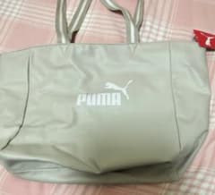 【新品未使用】タグ付　PUMA ベージュ トートバッグのサムネイル