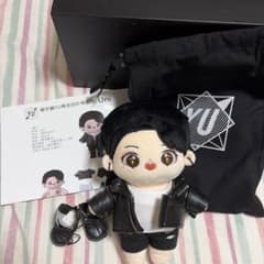 Uni 楊宇騰 YU デビュー1周年記念 ぬいぐるみ 限定発売品 - メルカリ