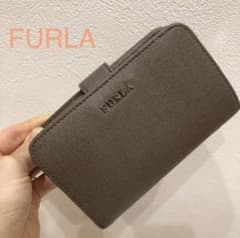 フルラ バビロン 折財布 グレーベージュのサムネイル