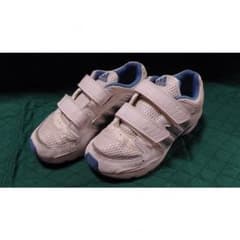 adidas アディダス　スニーカー　18cm  白　美品です！のサムネイル