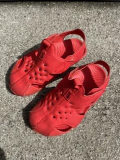 NIKEキッズサンダルのサムネイル