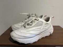 oao ホワイト curve1 ローカットスニーカー Vibramソールのサムネイル