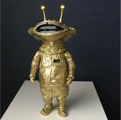 カネゴン 音声付 金色貯金箱のサムネイル