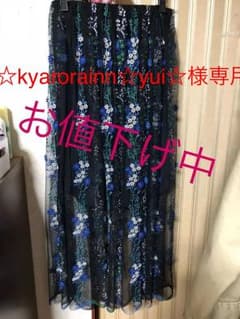 GREED BLOOM FLOWER Skirtのサムネイル