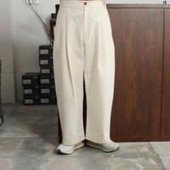 スタジオニコルソン SORTE VOLUME PLEAT PANTS MILKのサムネイル