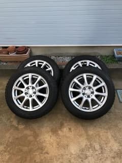 お値下げ！トヨタNEWシエンタ用スタットレスタイヤ 4本のサムネイル