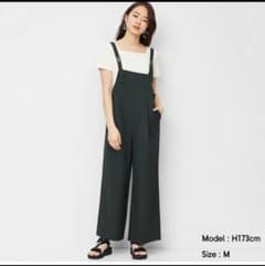 今季未使用GU  バックル付きサロペットワイドパンツ　ダークグレー／Mサイズのサムネイル