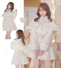 完売品♡ケープ付きホワイトコート Aライン リボン 美品 - メルカリ
