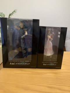 FF7リメイク発売記念フィギア2点セットのサムネイル